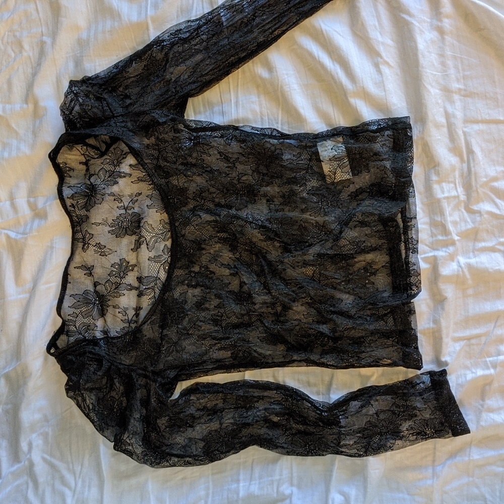 Vintage Y2K lace puff sleeve top